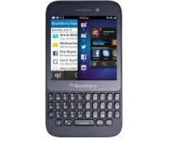 Blackberry Q5 Smart Phone – Black - Abuja